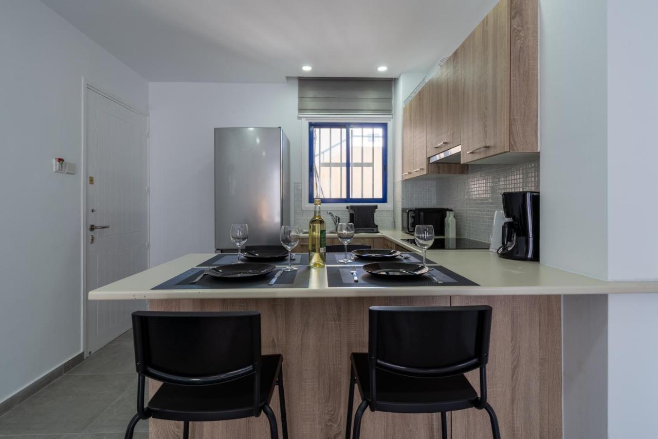 Odyssey - Captivating 2-Bedroom Retreat In Larnaca Zewnętrze zdjęcie