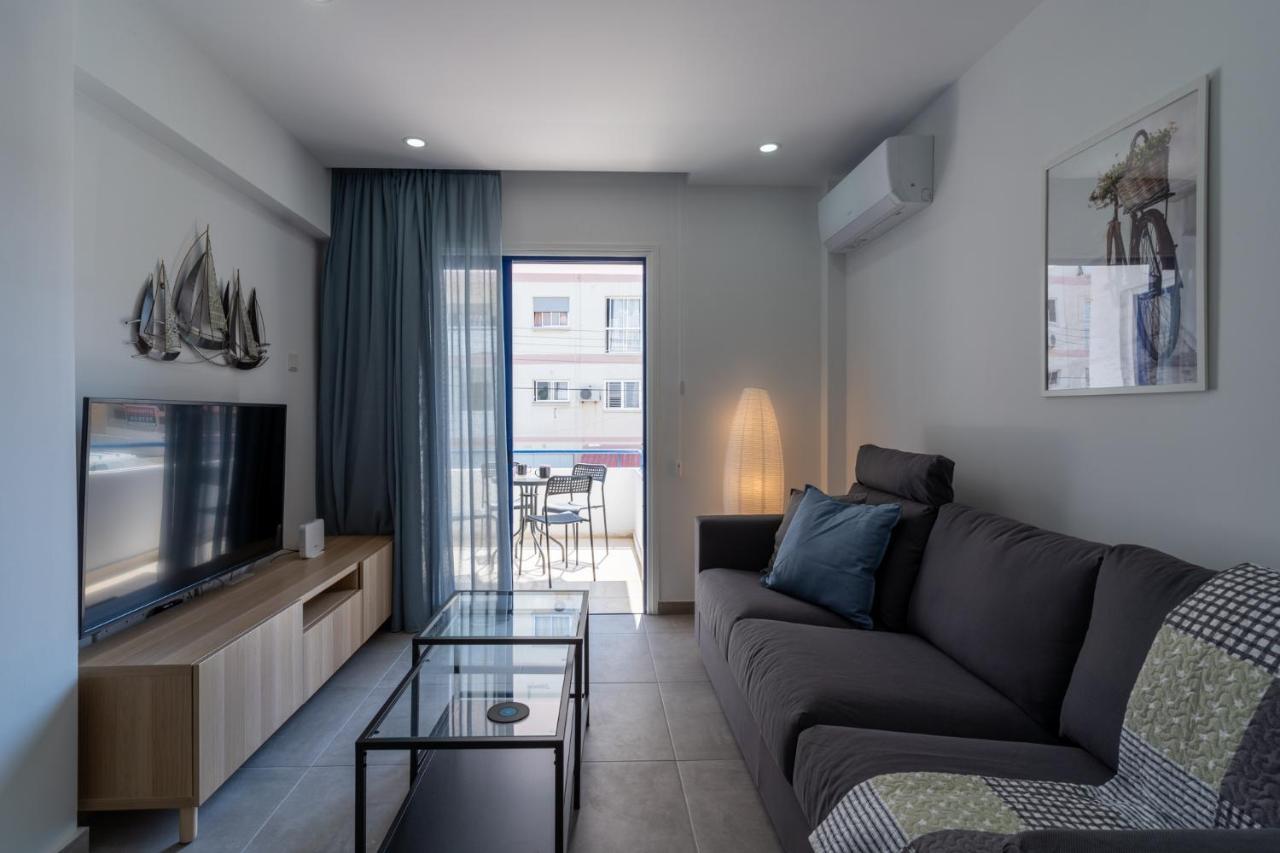 Odyssey - Captivating 2-Bedroom Retreat In Larnaca Zewnętrze zdjęcie