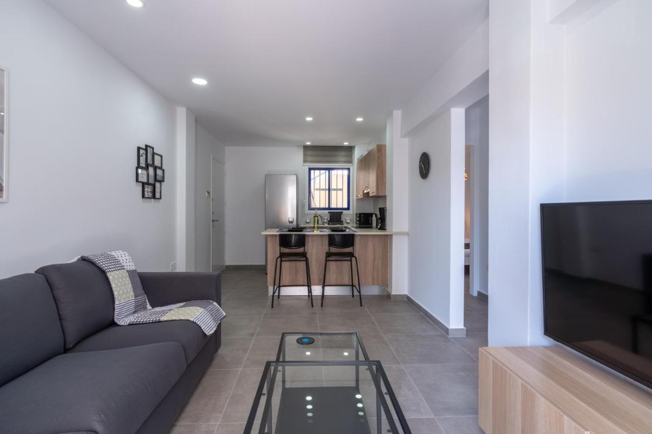 Odyssey - Captivating 2-Bedroom Retreat In Larnaca Zewnętrze zdjęcie