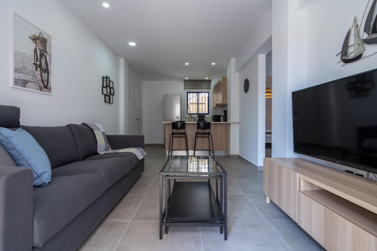 Odyssey - Captivating 2-Bedroom Retreat In Larnaca Zewnętrze zdjęcie